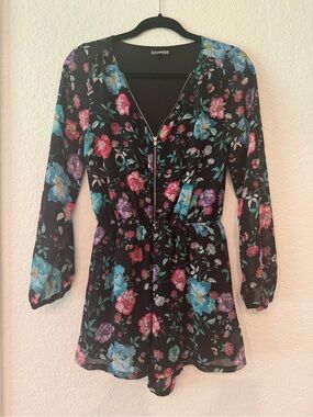 Express Black Floral Zip-Front Tunic